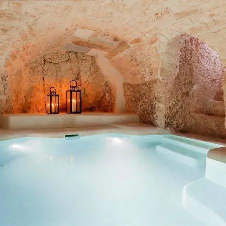 Alesia Luxury Cave 4* Ostuni