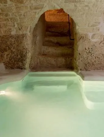 Alesia Luxury Cave