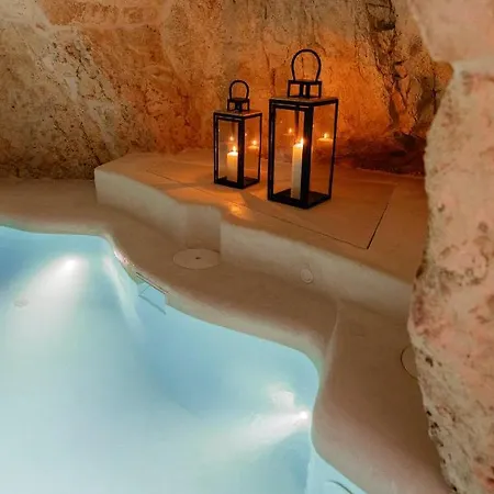 Alesia Luxury Cave 4* Ostuni