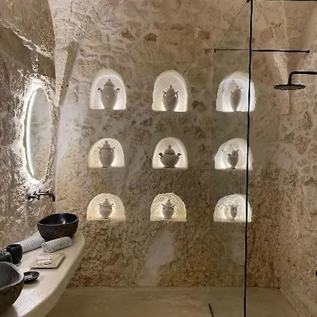 Alesia Luxury Cave Bed and breakfast Ostuni