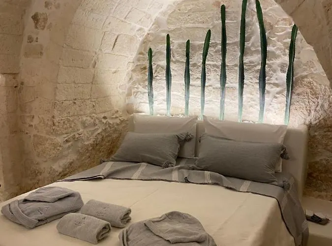 Alesia Luxury Cave Bed & Breakfast 4*