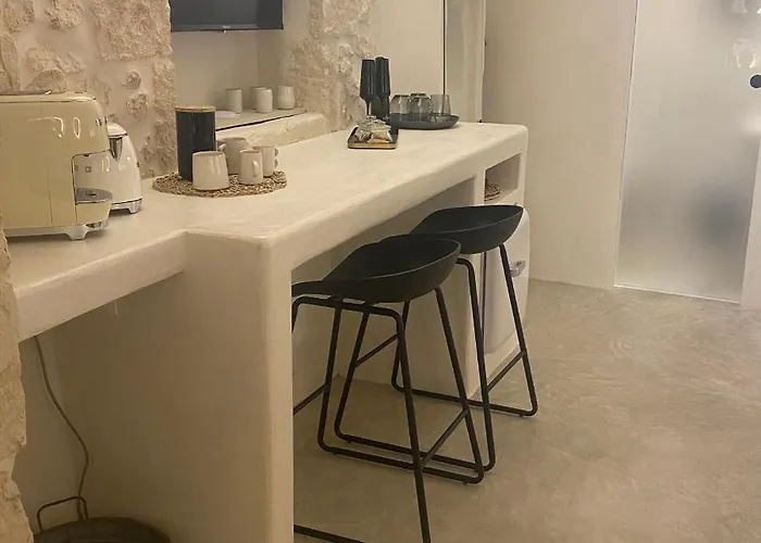 לינה וארוחת בוקר Alesia Luxury Cave