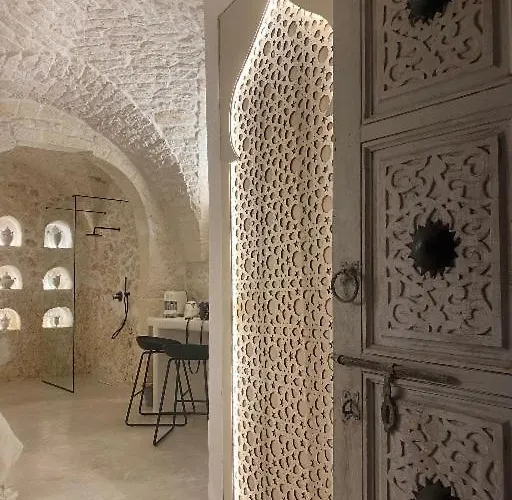 Alesia Luxury Cave לינה וארוחת בוקר אוסטוני